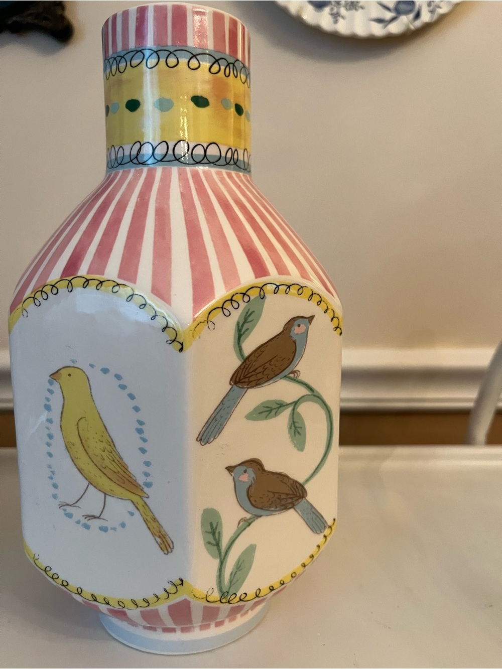 Hand-Painted Bird Motif Decorative Ceramic Vase - Pink & Yellow - Picture 4 of 6
